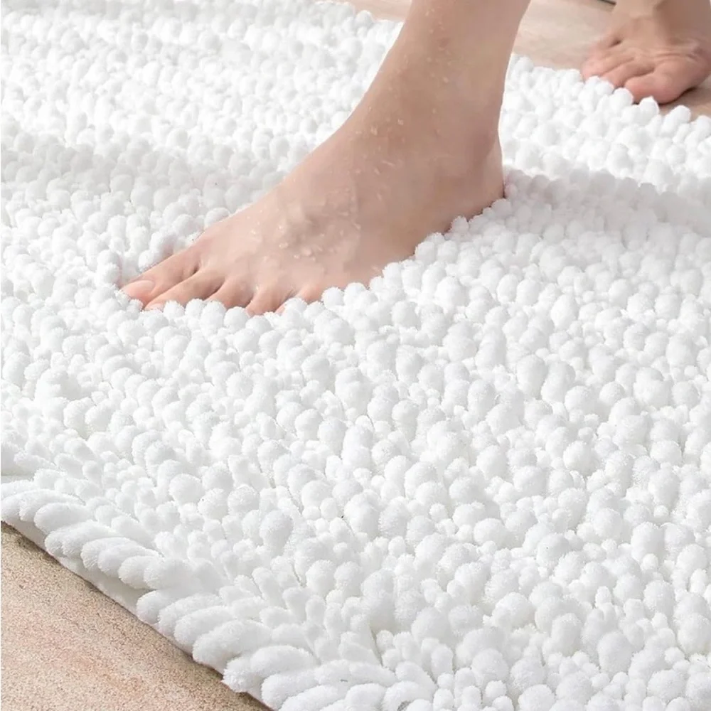 Luxurious White Textured Bath Mat
